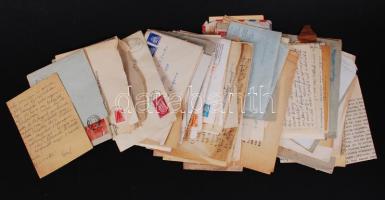 Sütő Irén színművésznő levelezése: közel 100 darab a színművésznőnek szóló levél rokonoktól, szerelmektől