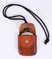 cca 1930 Nyakba akasztható Gamma iránytű bőr tokban, kiváló állapotban / Gamma compass