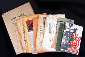 cca 1890-1930 Mérnöki és műszaki nyomtatványok, árjegyzékek, szakkönyvek + néhány könyves árjegyzék összesen kb 30 db