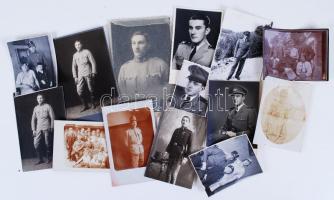 14db 1915-1943, különböző katonafotók, köztük pilóta, főhadnagy, keményhátú stb. Különböző állapotúak, 6,5-8,5-10,5x16,5cm