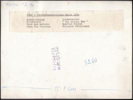 1960 Manfred Felten: A kis Max. Aranyéremmel kitüntetve, vintage kép, feliratozva, 18x24cm