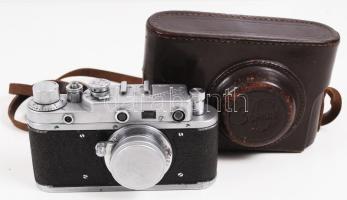 1955-1958 Zorkij S fényképezőgép Industar-22 f3,5/50 objektívvel, eredeti tokjában /  Zorki S photo camera with Industar-22 f3,5/50 lens, in original leather case