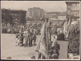 cca 1940 Budapesti ünnepségen készült fotó, rajta Serédi Jusztinián hercegprímással, és híres emberekkel 12x10 cm