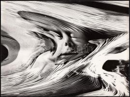 1970-1980 Loska György: Születés. Vintage fotó, 18x24cm