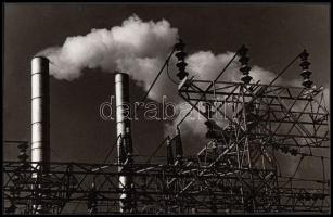 cca 1960-1970 Energiatermelés és -szétosztás, 2db fotó, 14x22-24x18cm