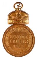 1922. "Magyar Koronás Bronzérem" mellszalag nélkül, peremén "BRONZE" beütéssel T:2 1922. "Signum Laudis Merit Medal" with "BRONZE" hallmark on the edge without ribbon C:XF