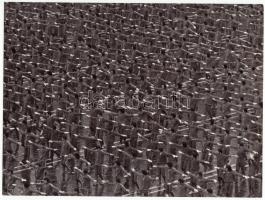 1974 Farkas József: 1974. május elseje I-II. Jelzés nélkül, bemutatva a Magyarország ma c. fotókiáll...