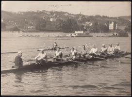 cca 1930-1940 Pobuda Alfréd (1876-1942): Evezősök a Dunán. Vintage sportfotó, pecséttel jelzett, 18x24cm