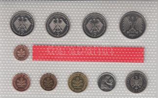 Németország 2001D 1Pf-5M 10klf db, benne 3klf 2M, forgalmi szett laminált tokban T:PP
Germany 2001D ...