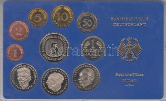 NSZK 1982F 1Pf-5M 10klf db, benne 3klf 2M, forgalmi szett műanyag tokban T:PP GFR 1982F 1 Pfennig - 5 Mark, 10 different with 3 different 2 Mark, coin set of teh Bundesrepublic Deutschland C:PP