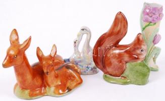 Kis porcelántétel: kézzel festett, virágos vázácska, mókus, őzikék és kacsák / 
Little porcelain lot