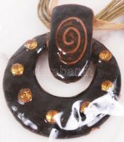 Divatékszer kerámi collier, műkő díszítéssel