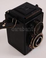 Lomo Lubitel-2 boxgép T-22 4,5/75mm objektívvel (kicsit koszos, de működik) / 
Lomo Lubitel-2 photo ...
