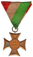 ~1940. "IHS / Pro Meritis" fém jezsuita iskolai kitüntetés eredeti szalagon T:2-
Hungary ~...