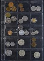 Hobbi gyűjtemény albumba rendezve magyar és külföldi fémpénzekkel négy nagyméretű berakólapon T:vegy...
