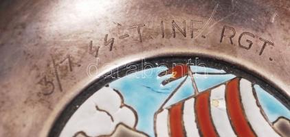 1940 "3/7. SS-T. INF. RGT. - Norwegen 1940" feliratú, sterling ezüst (Ag) tálka, közepén v...