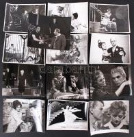 cca 1940-1970 Magyar filmtörténeti leletek: színészek, jelenetek. 33db fotó, többsége feliratozott, ...