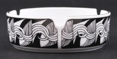 Szász Endre által tervezett Hollóházi jelzett porcelán hamuzó tálka, kézzel festett, jelzett, d:10 c...