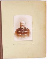 Antik fotóalbum 27 db családi és portré fotokkal, viseltes állapotban, 31×23 cm