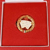 1972 Faluvégi Lajos pénzügyminiszter aláírása okmányon + Kiváló pénzügyi dolgozó jelvény