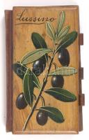 cca 1900 Lussino feliratú fa borítású jegyzetfüzet aranyozott lapszélekkel / Note book with wooden covers 6x10 cm