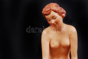 Royal Dux törölköző női akt, kézzel festett, jelzett, hibátlan, m:24 cm/ Royal Dux art deco nude fig...
