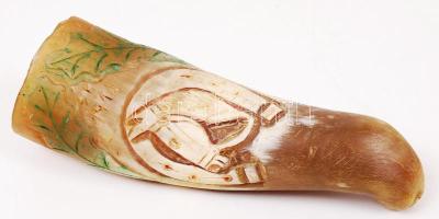 CCa 1900 Szaru kaszakőtartó, lófej és patkó faragással, m:18 cm