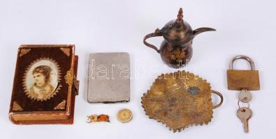 Kis bolhapiactétel izgalmas darabokkal, érdemes megnézni /  Flee market lot with interesting items