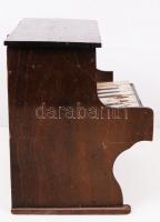 Antik kis zongora, több hang nem működik, fa, 21×17 cm