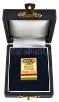~1960. "Magyar Olimpiai Bizottság" zománcozott jelvény dísztokban T:1