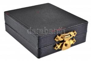 ~1960. "Magyar Olimpiai Bizottság" zománcozott jelvény dísztokban T:1