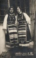 Bulgarian folklore, women in national costumes (fl)