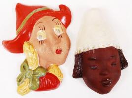 Porcelán Zsolnay kancsó apró lepattanással, kerámia maszkok, egy figura, jelzettek, összesen: 4 db