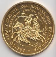 Lebó Ferenc (1960-) 1992. "László király szentté avatásának 800. évfordulója / Nagyvárad alapításának 900. évfordulója" aranyozott emlékérem (42,5mm) T:PP