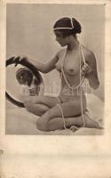 Nude lady with mirror (EK)