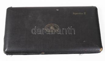 cca 1920 Hiányos Richter & Co Präcision, Kopernikus IX típusú körzőkészlet, viseltes állapotban ...