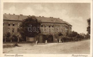Komárom Újváros; huszárlaktanya / cavalry barracks