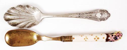 Réz kanál festett porcelán nyéllel és egy alpakka fagylaltos kanál, h:17 és 15 cm
