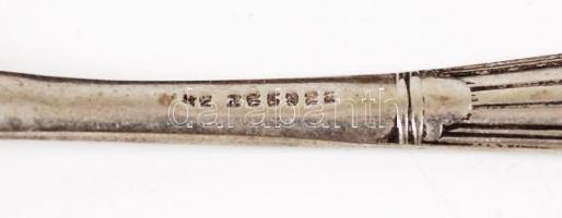 Réz kanál festett porcelán nyéllel és egy alpakka fagylaltos kanál, h:17 és 15 cm