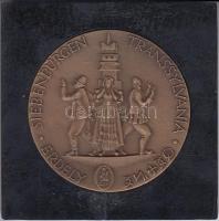 Kiss Nagy András (1930-1997) 1989. "Az Erdélyi Menekültekért" Br emlékérem műbőr tokban és...