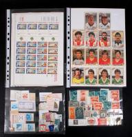 Címkék, levélzárók, okmánybélyegek, kivágások 3 berakólapon