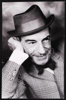 cca 1940-1950 Latabár Kálmán sajtófotója, kis mértékben sérült, 9x13 cm