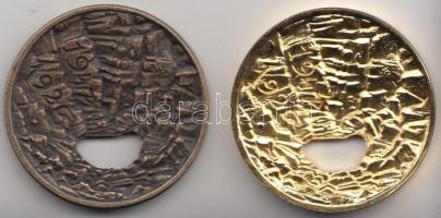1992. "1956-os forradalom" aranyozott Br és Br emlékérem pár (42,5mm) T:1