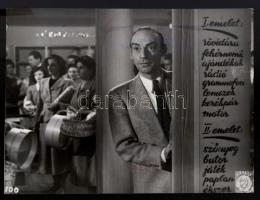 cca 1950 Latabár Kálmán az "Állami árvaház" című film werkfotóján 23x29 cm.