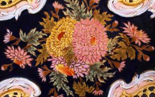 Zsolnay krizantém virágos áttört dísztál, apró hajszálrepedésekkel, jelzett(mélynyomás), kézzel fest...