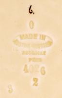 Zsolnay krizantém virágos áttört dísztál, apró hajszálrepedésekkel, jelzett(mélynyomás), kézzel fest...