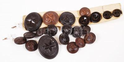 21 db katonai gomb / military buttons