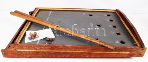 Cca 1960 Gyermek rex asztal, fa dákokkal (2 db), fém golyókkal, gombával, 55×40 cm