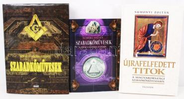 Könyvek a szabadkőművességről (Michael Johnstone: Szabadkőművesek. H.n.,2007, Saxum Kiadó.Kartonált, védőborítóval, rengeteg színes fotóval illusztrálva; Nemere István: Szabadkőművesek, A világ urai vagy jótevői. Puhakötéses; Sumonyi Zoltán: Újrafelfedett titok, A magyarországi szabadkőművesekről. Katonált.)