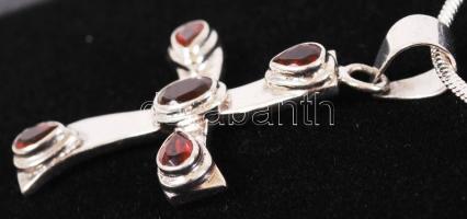 Ezüst függő, ezüst láncon, öt gránátkővel díszítve / Silver pendant with grenades on silver chain 19...